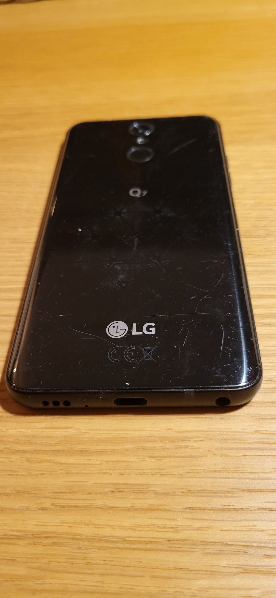 Telefon LG Q7 w dobrym stanie. WARTO
