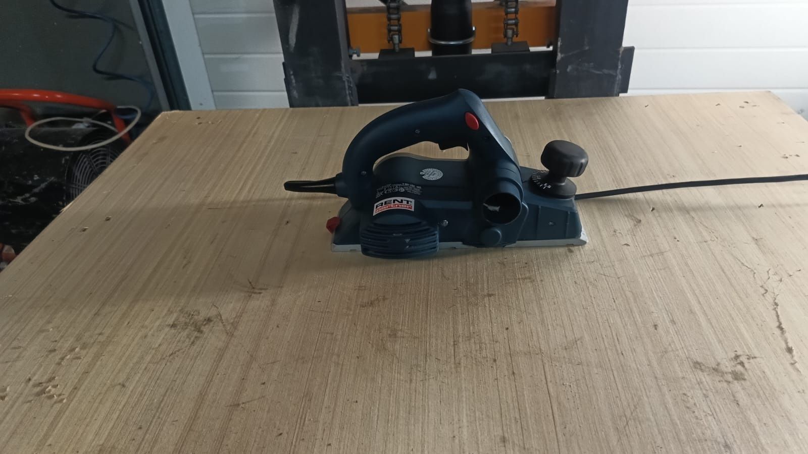 Strug do drewna Bosch GHO15-82