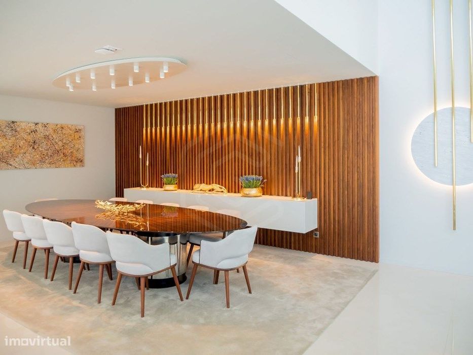 Moradia de estilo contemporâneo e com linhas modernas, Pinhal Velho...