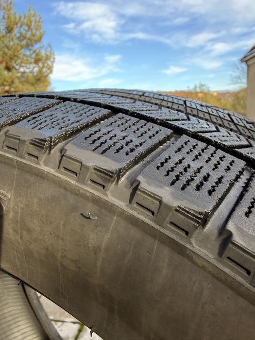 Bridgestone Blizzak 235/45 R18