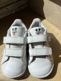 Продам дитячі кросівки adidas