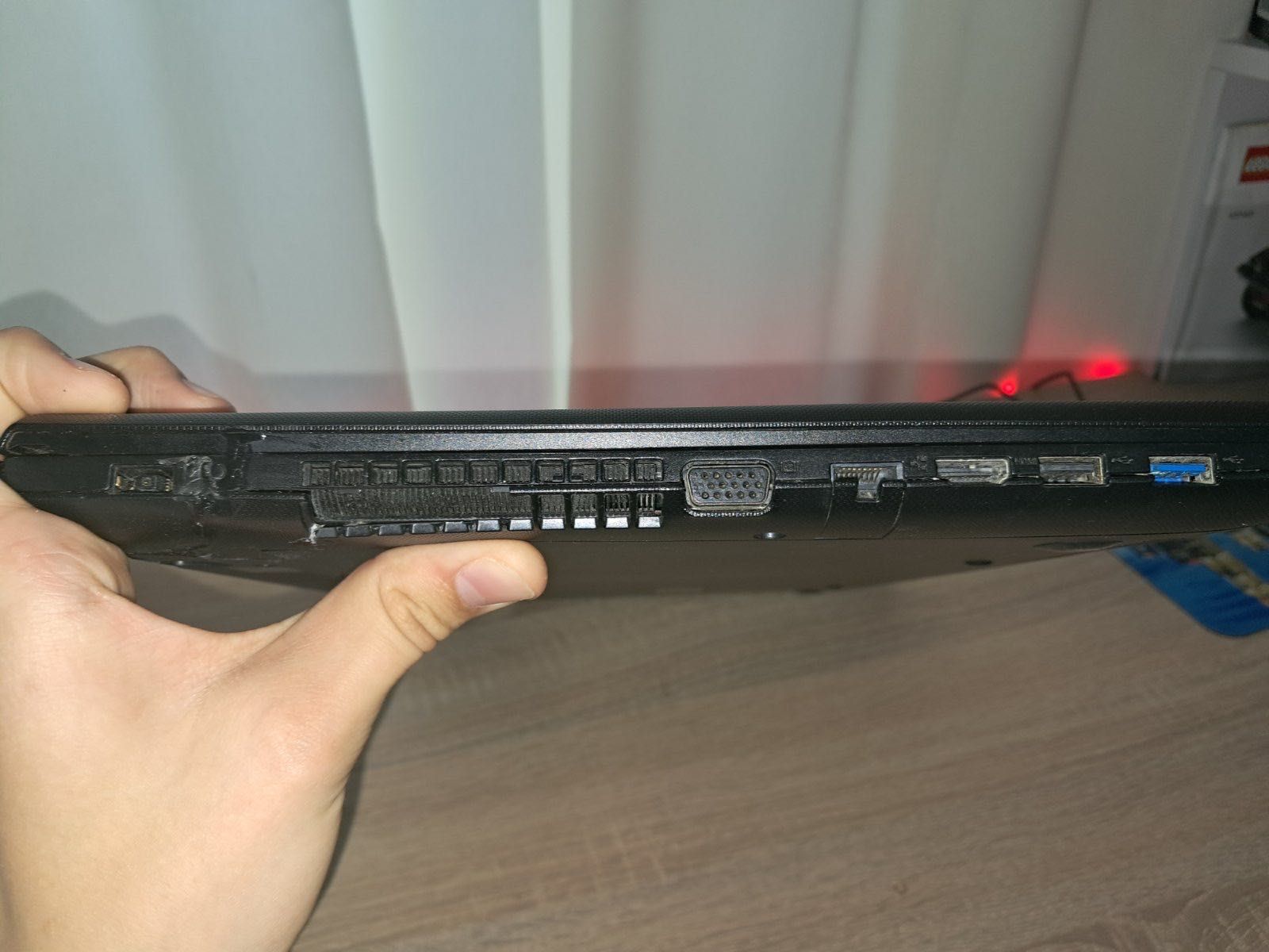 Lenovo Z50-75-AMD A10-7300-1.9GHZ-8GB-DDR3-1TB-HDD-W15,6