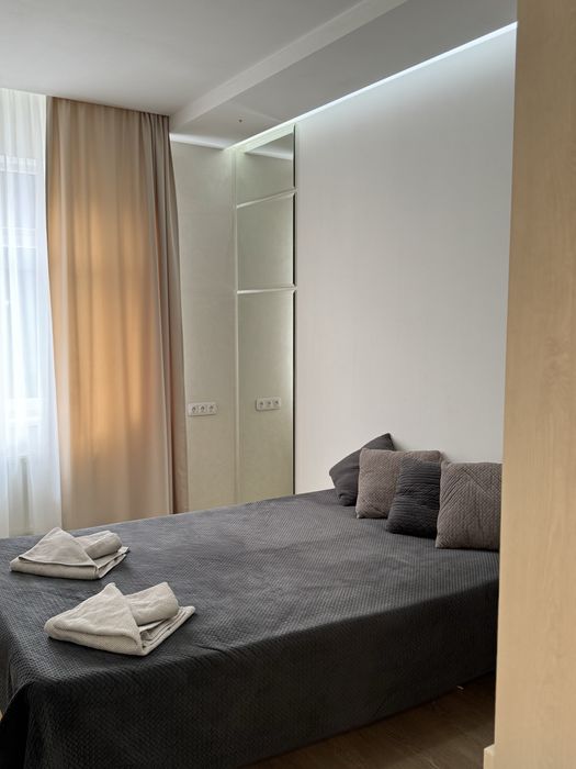 Сдам квартиру с балконом у моря ,1к посуточно в клубном доме,хозяин