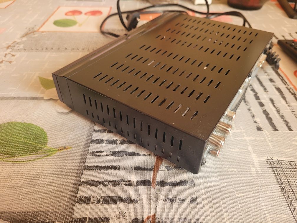 Супутниковий ресивер(тюнер) Amiko SHD-8900 Alien