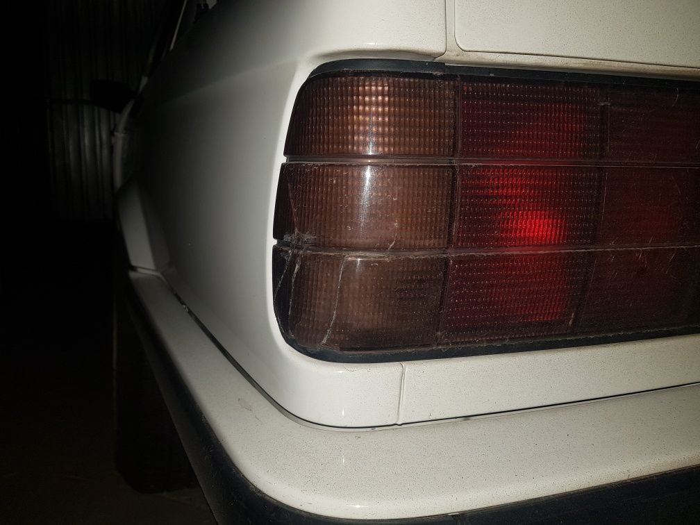 BMW e30  lampa tyl lewa mhw