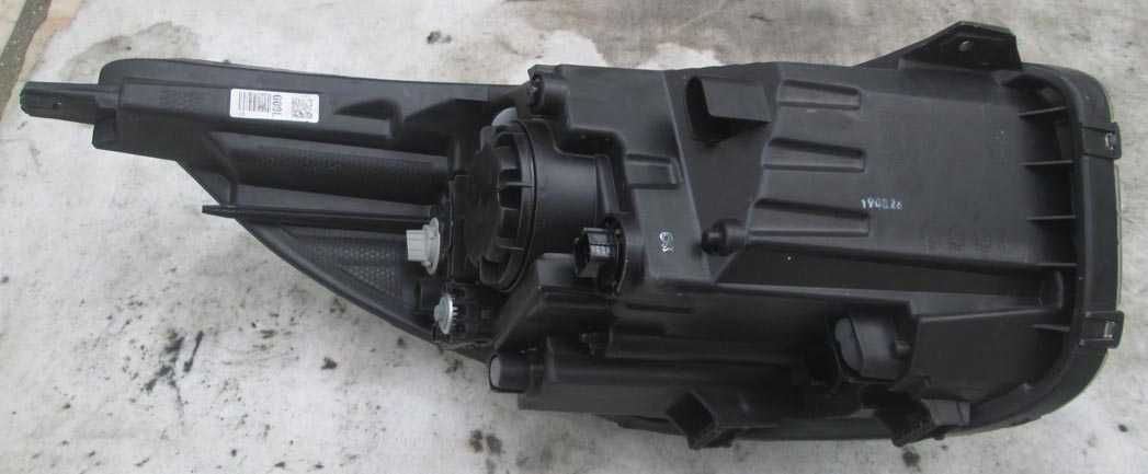 otica frontal ESQ kia picanto III . fase 1