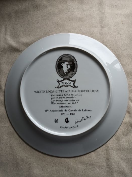 Pratos de coleção dos  quinze anos dos circulos de leitores