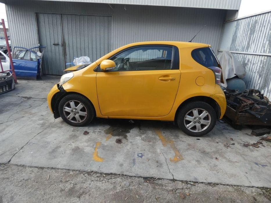 Toyota iQ de 2009 para peças