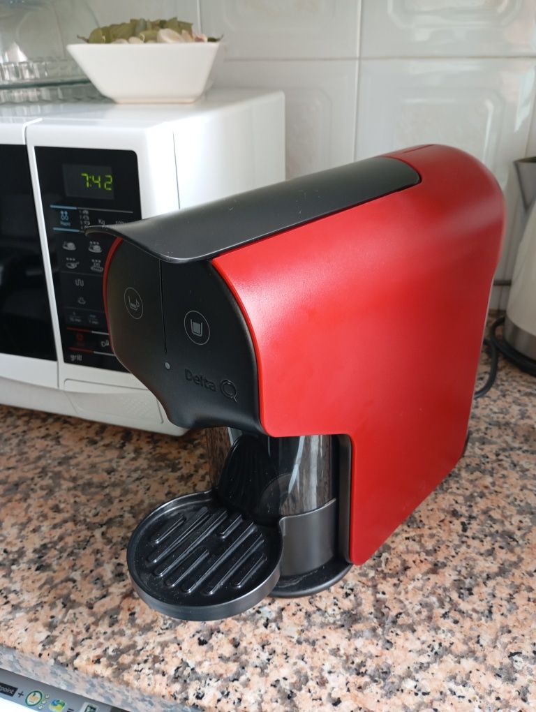 Máquina de café Delta.