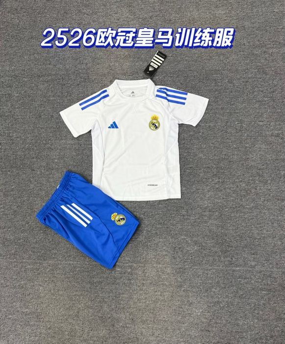 Equipamentos de clubes criança