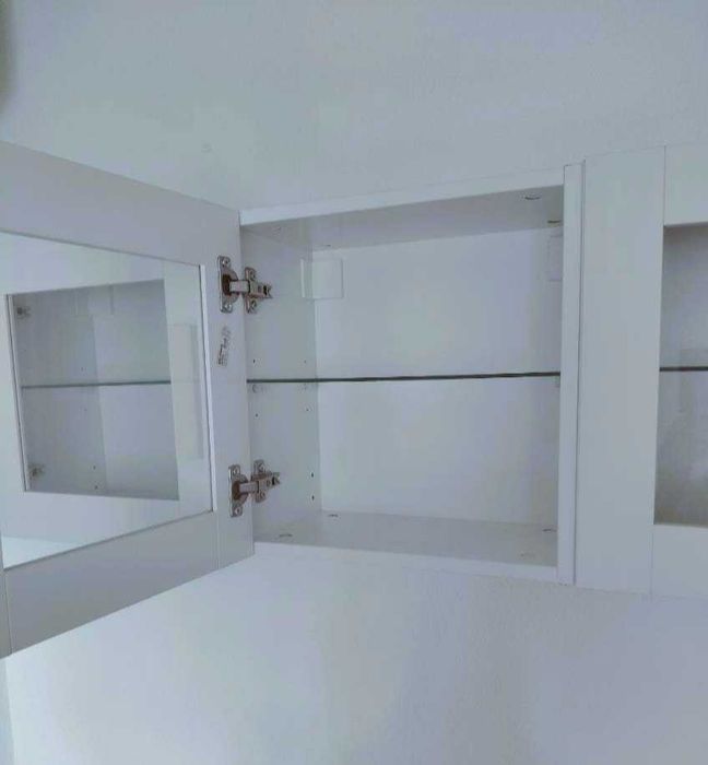 Szafki , witrynki  IKEA , przeszklone , ładne ,cena za trzy sztuki