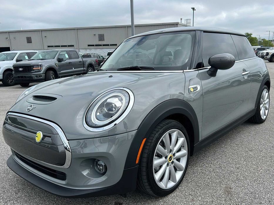MINI Cooper      2021