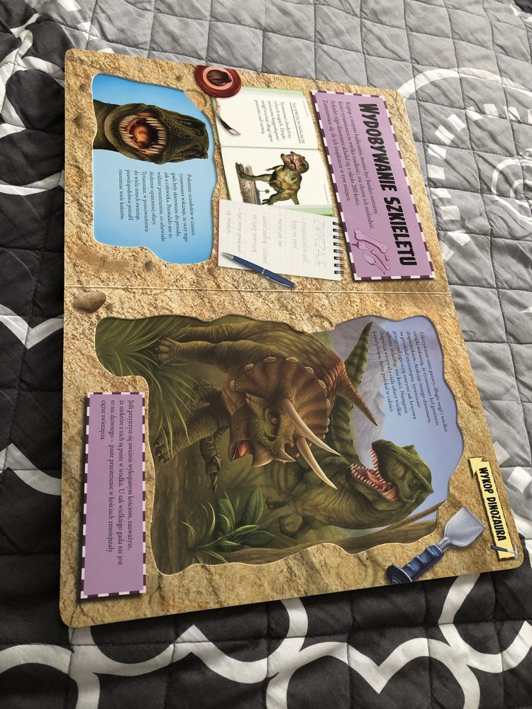 Ksiązka dla dzieci Wykop Dinozaura Tyranozaur