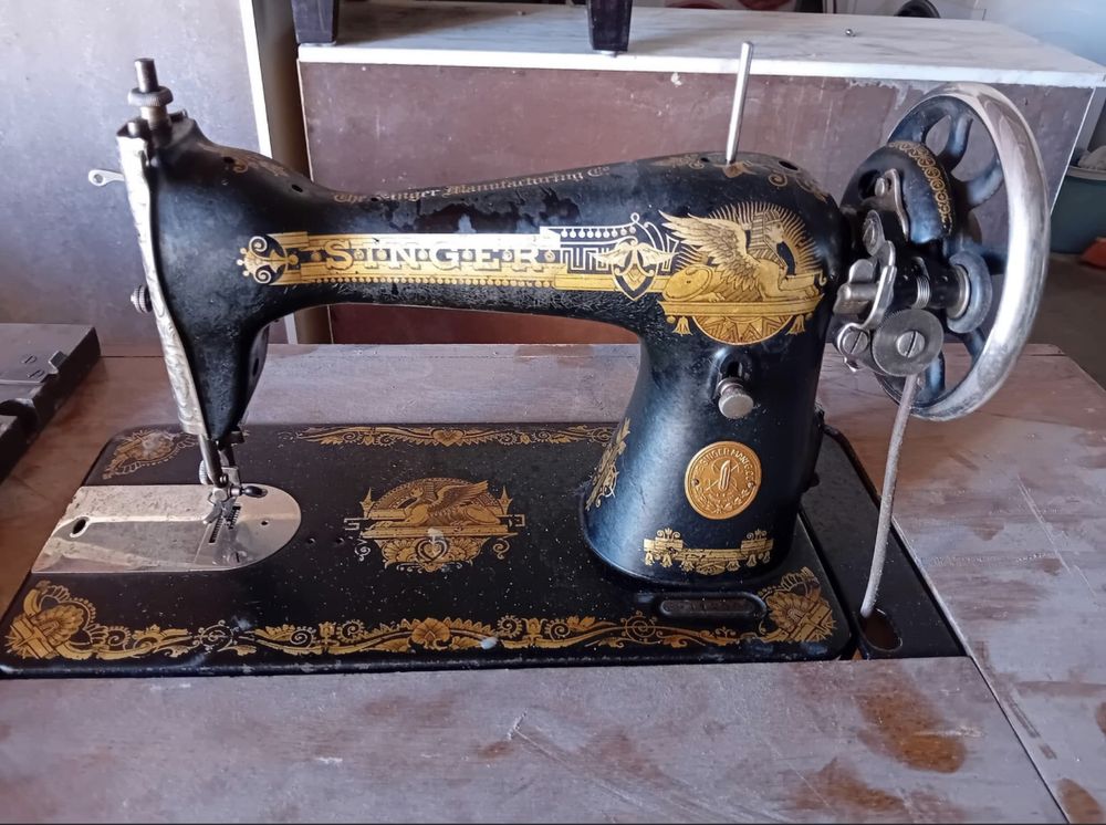Maquina costura singer com movel