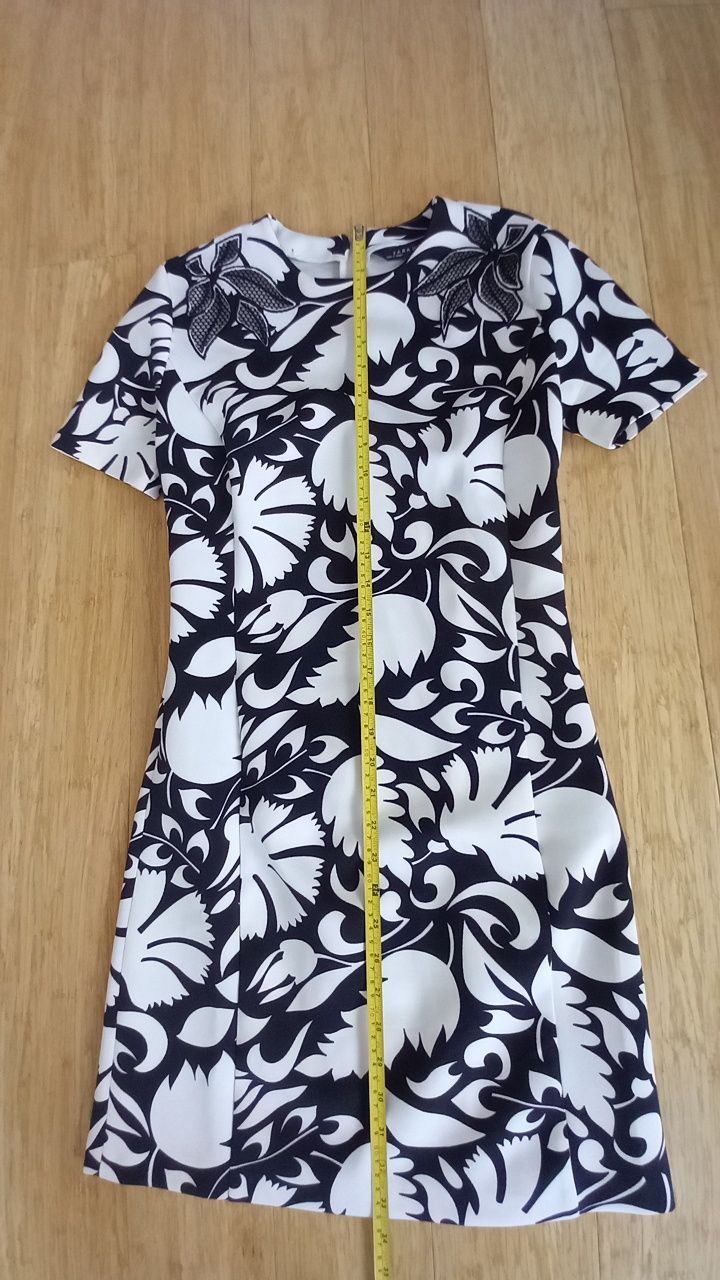Elegancka sukienka
