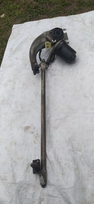 Моторчик с трапецией дворников передние на ВАЗ 2104