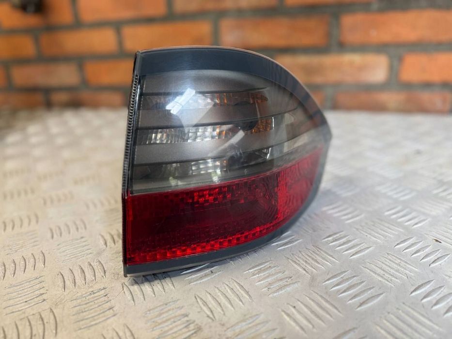 LAMPA PRAWA TYLNA FORD S-MAX