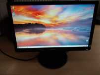 4 Monitorów 17-22 Cali 60-75 Hz