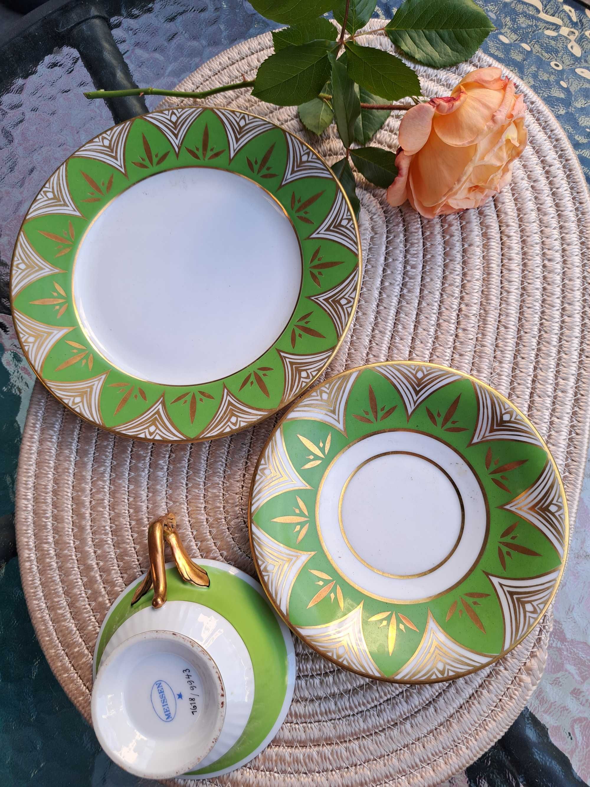 Zestaw porcelanowy śniadaniowy Miśnia/ Meissen , filiżanka + 2 spodki.