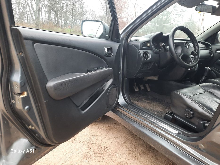 В продаже Mitsubishi autlender 2003 года.  На 4 газу .На полнейшем ход