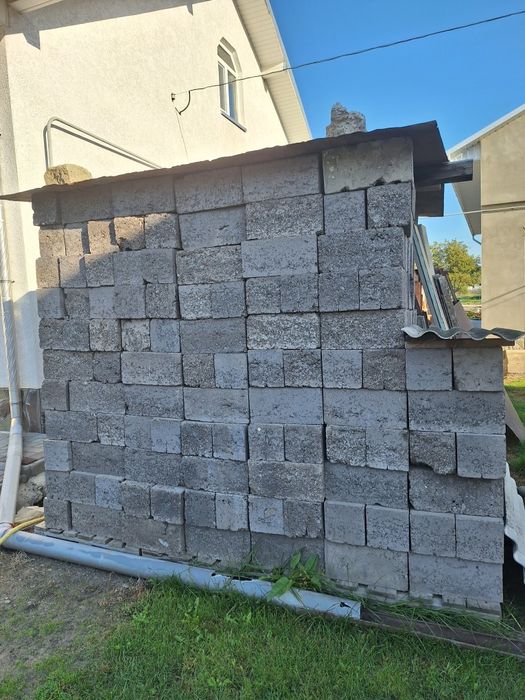 Блок бетонний сірий