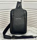 Кожаная сумка слинг BottegaVeneta шкіряна