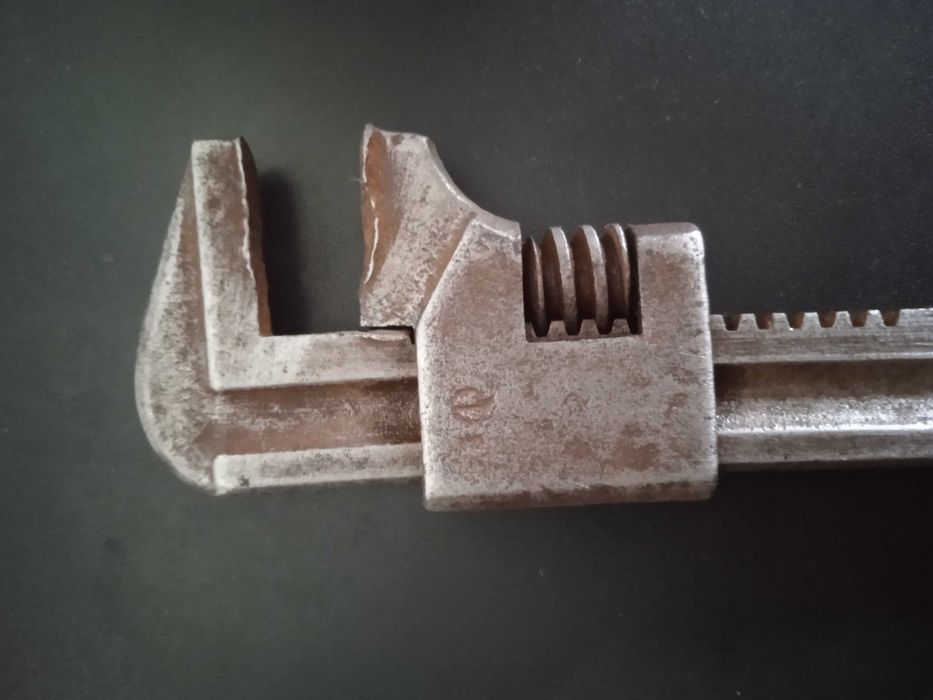 Ключ разводной старинный антикварный с клеймами