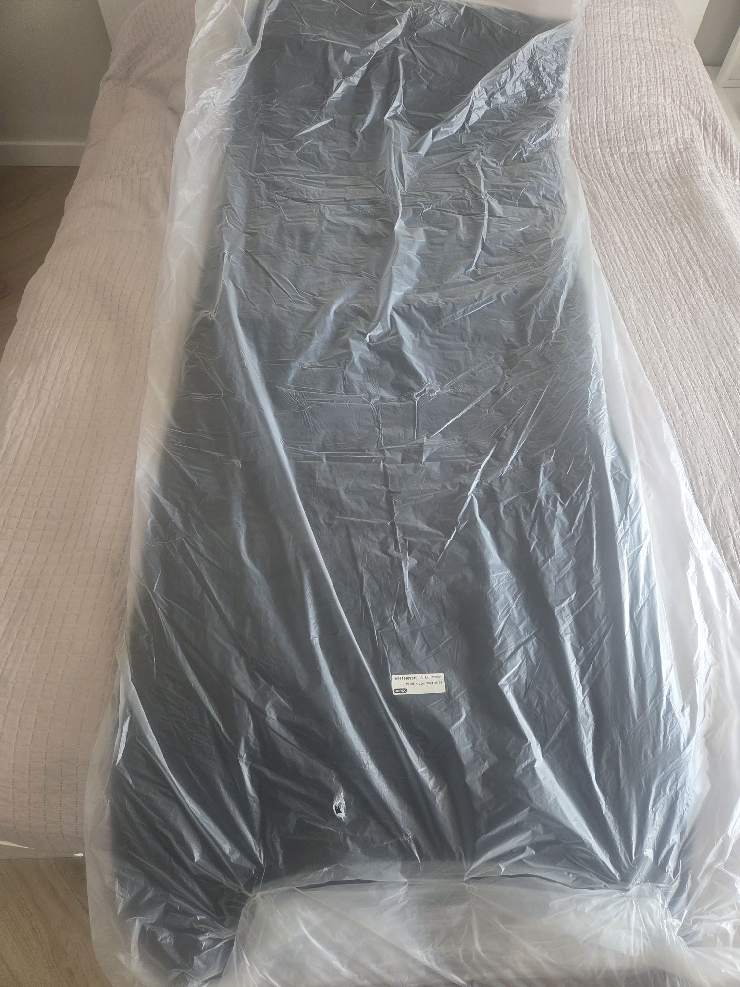 Materac nawierzchniowy dodatkowy  do Mercedesa  Actrosa MP4 MP5 kamper