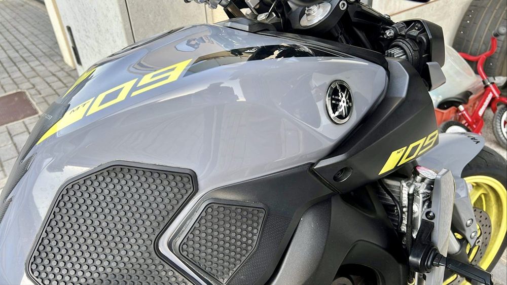 YAMAHA MT09 impecável com Extras e todas as revisões Linha Akrapovic