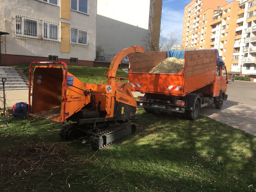 Rębak , rozdrabnianie gałęzi , frezarka , frezowanie pni karp