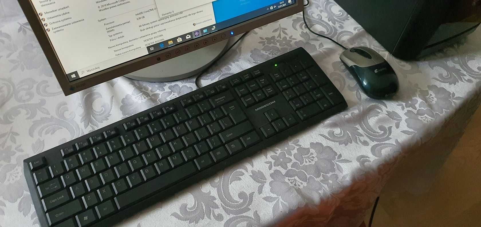Zestaw komputerowy i5 z monitorem, klawiaturą i myszką