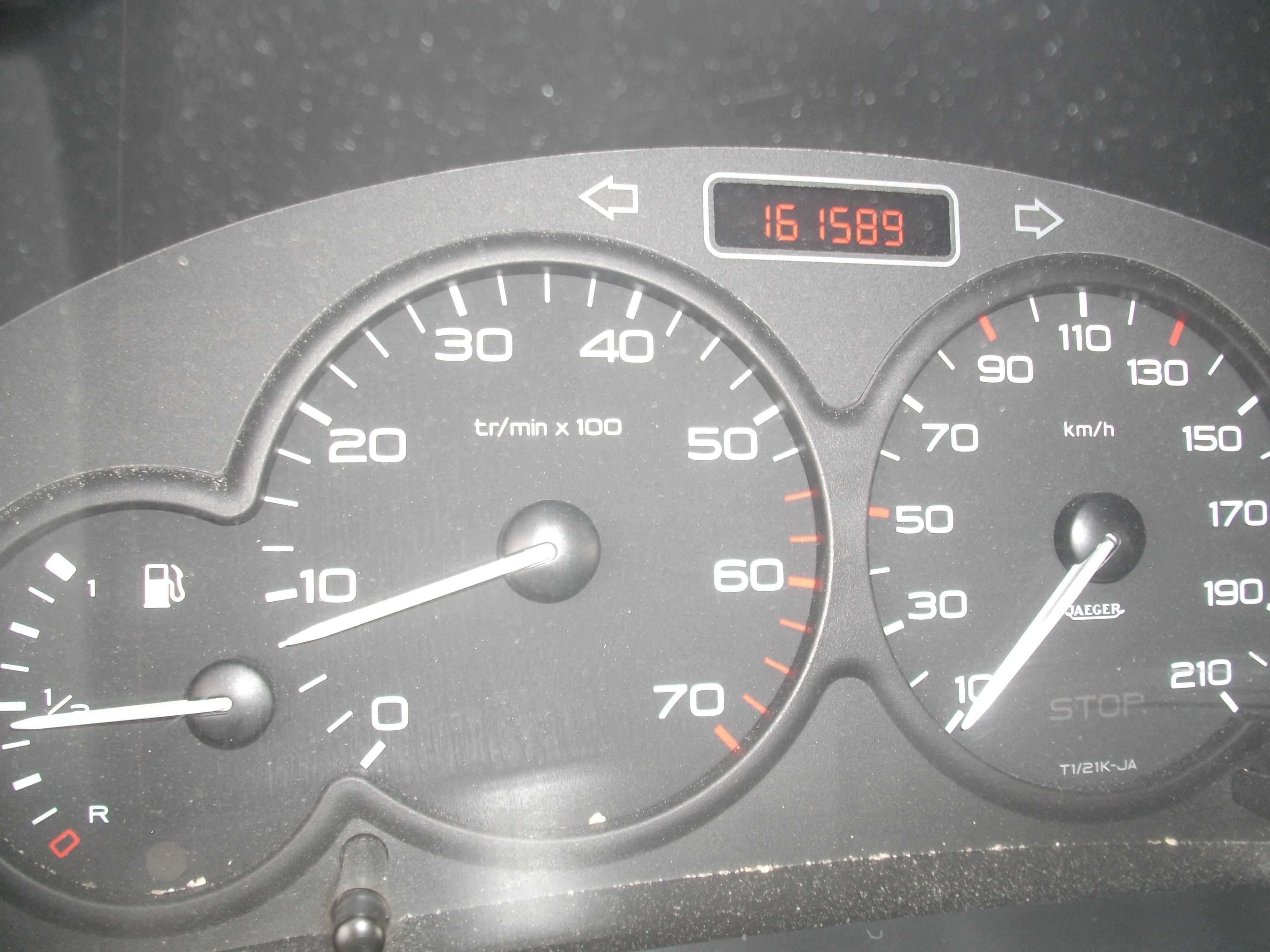 Citroen Berlingo 1.6D (Fibrada no interior) de 2010