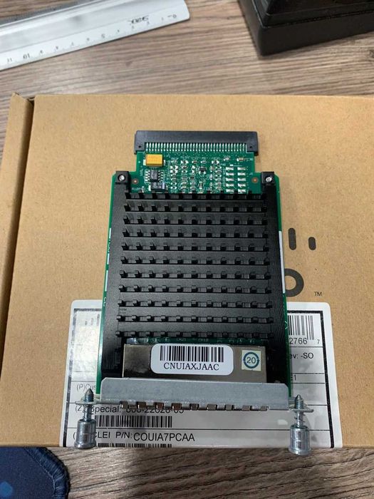 Інтерфейсний модуль Cisco VIC2-4FXO