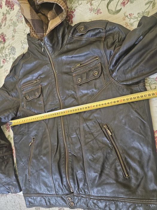 Продам мужскую  и женскую кожаную куртку