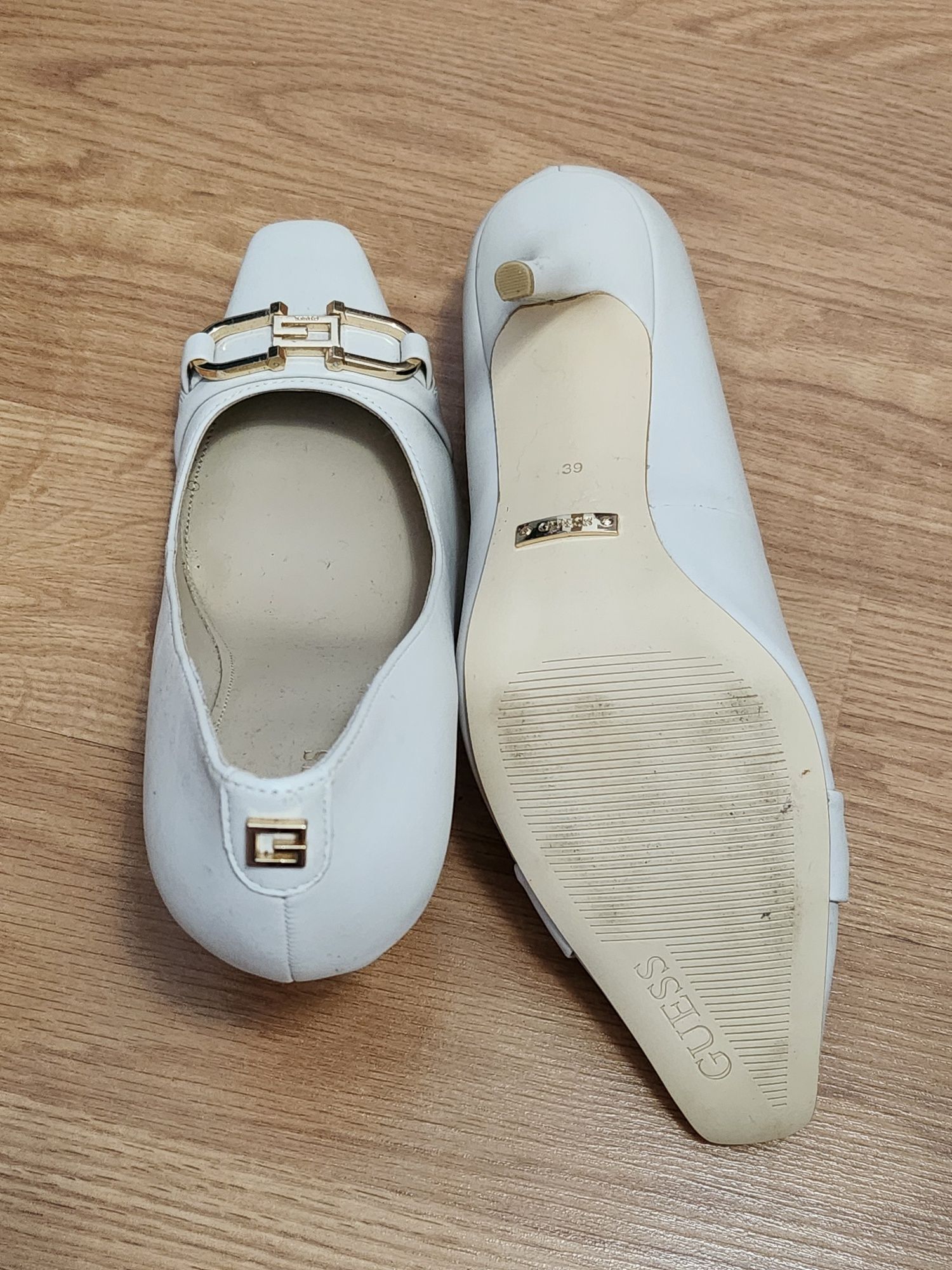 Sapatos 39/40 Guess. Aldo. Pikolinos. Unisa.