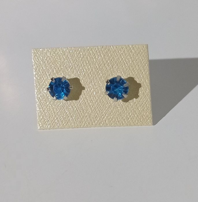 Nowe kolczyki srebrne diamenciki niebieskie ze stali nierdzewnej