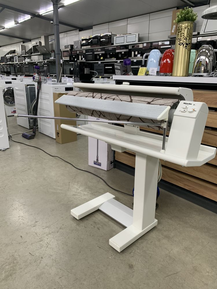 Прасувальний каток Miele B 895