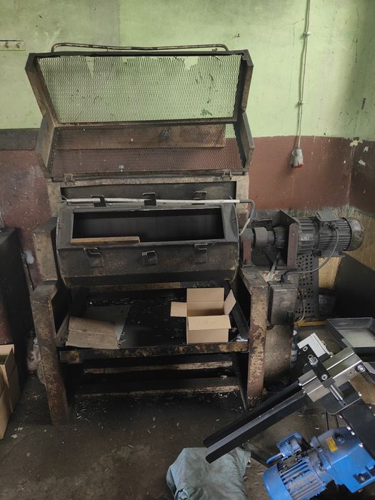 Warsztat ślusarski -maszyny