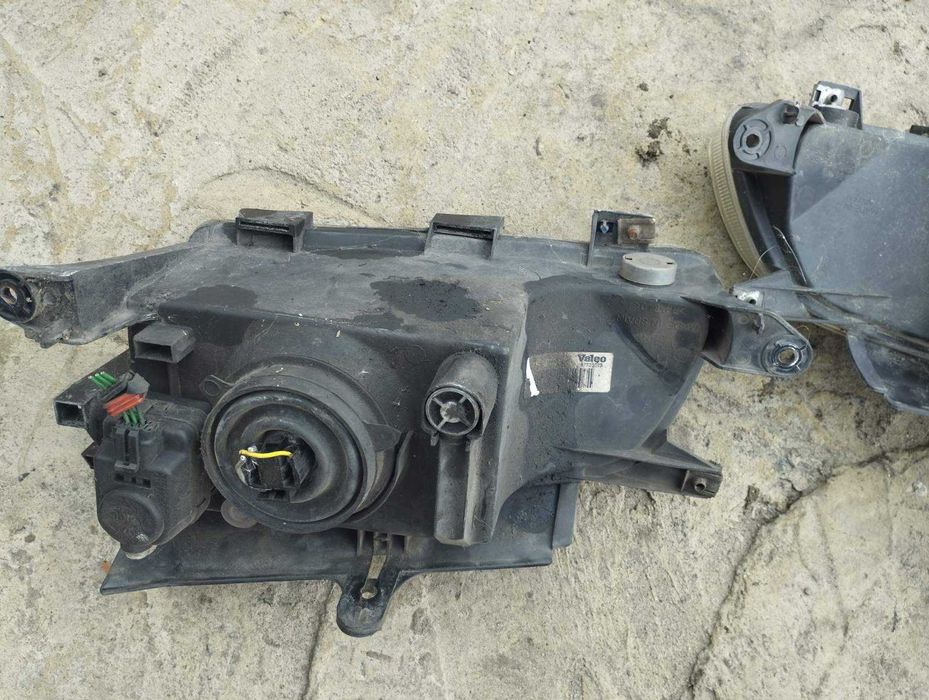 Фари Сітроєн Берлінго