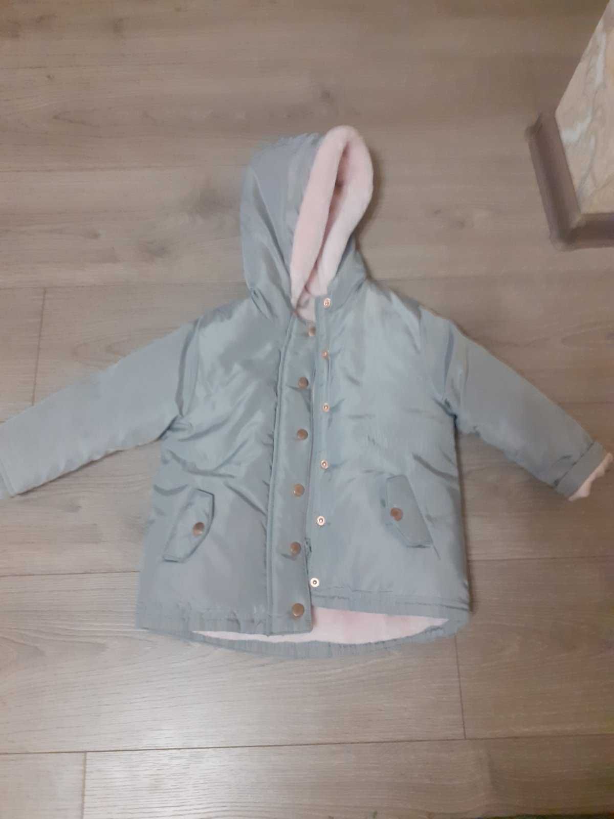 Продам детские вещи.