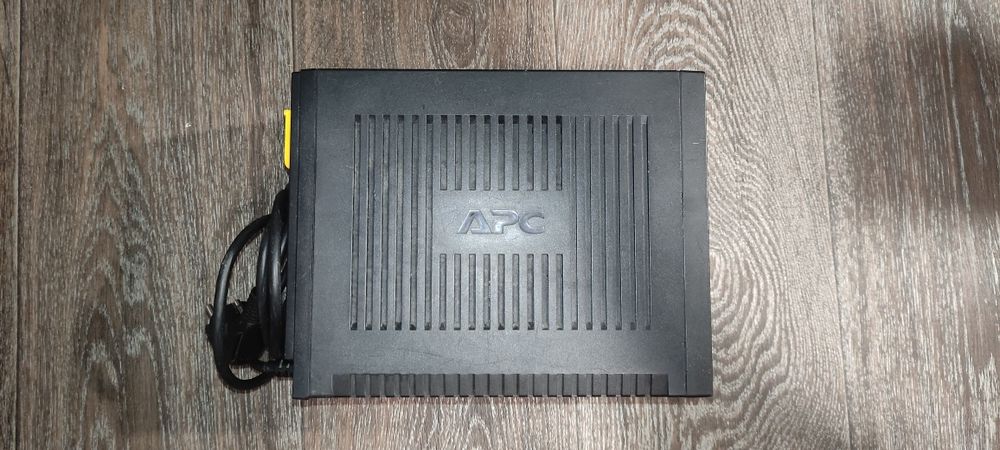 Продам НЕ рабочий ИБП APC BX650CI-RS!