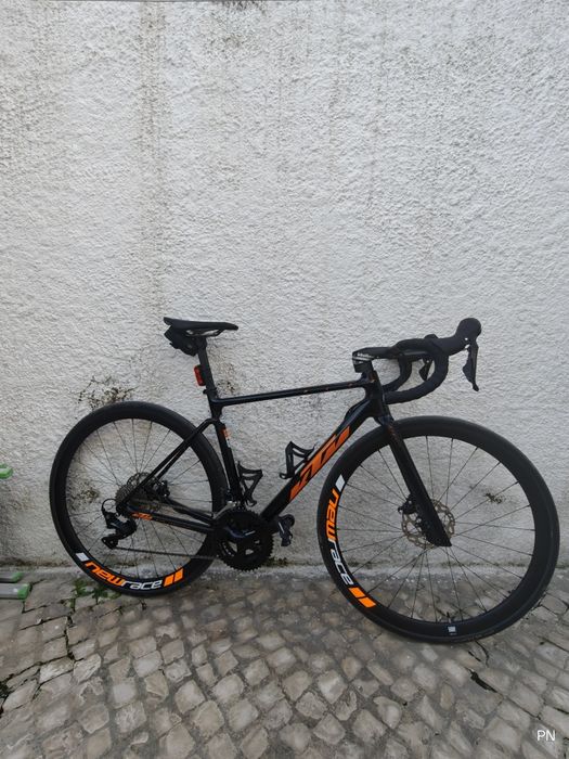 KTM Revelator Alto Pro Carbono  – Tamanho XS/49 – Excelente Estado
