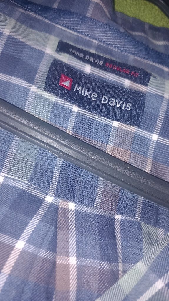 Camisa Mike Davis