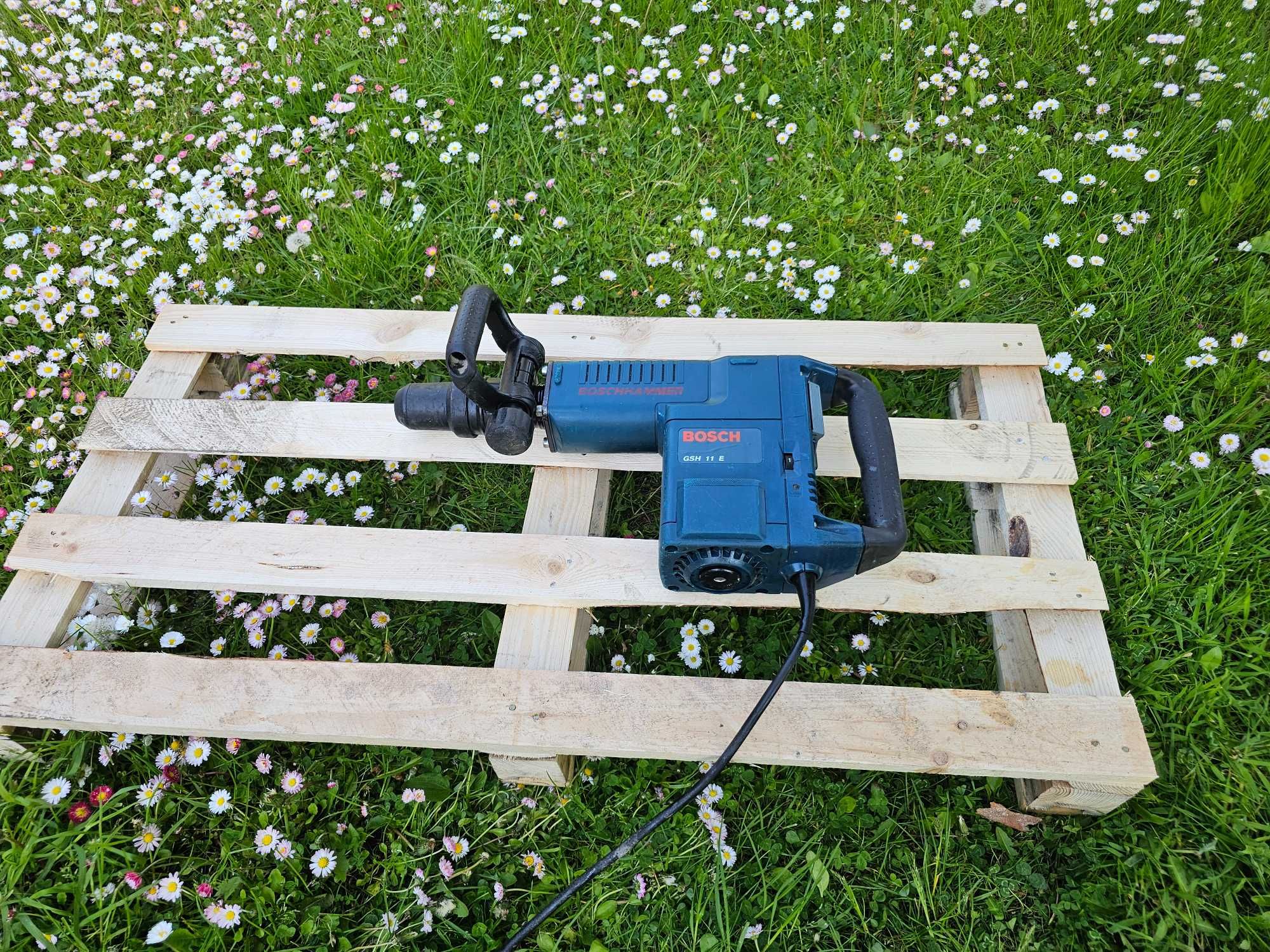 BOSCH GSH 11 E młot udarowy stan BDB o mocy 16,8j