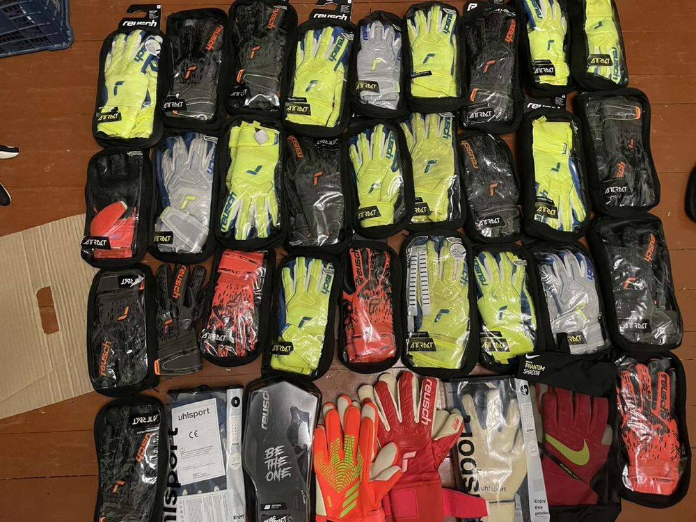 Воротарські рукавиці Reusch, Adidas, Nike, Uhlsport
