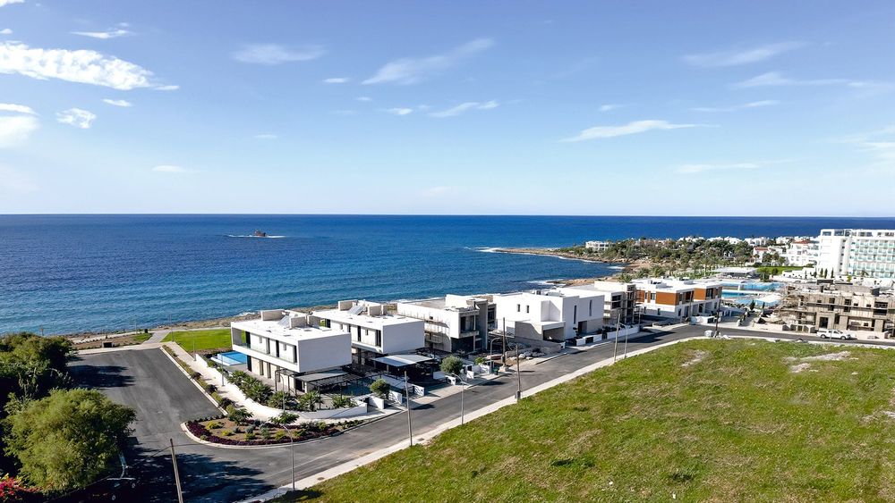 CYPR Willa w pierwszej lini brzegowej Nieruchomości na Cyprze