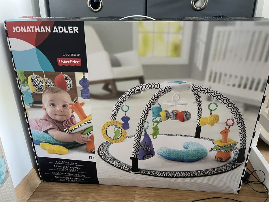 Mata fisher price jonhatan addler