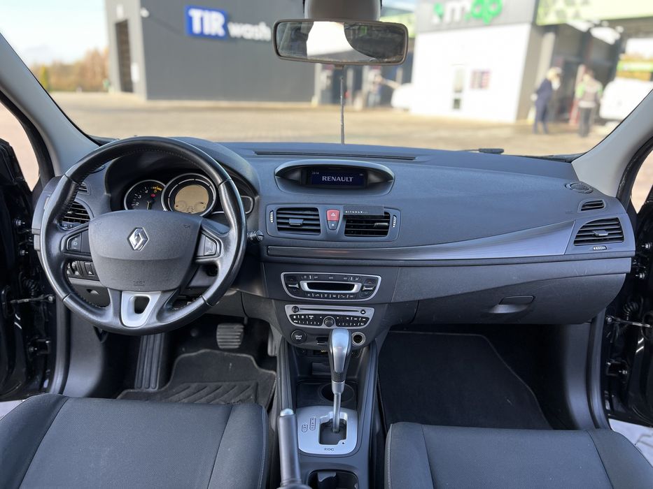 Гарний доглянутий автомобіль !