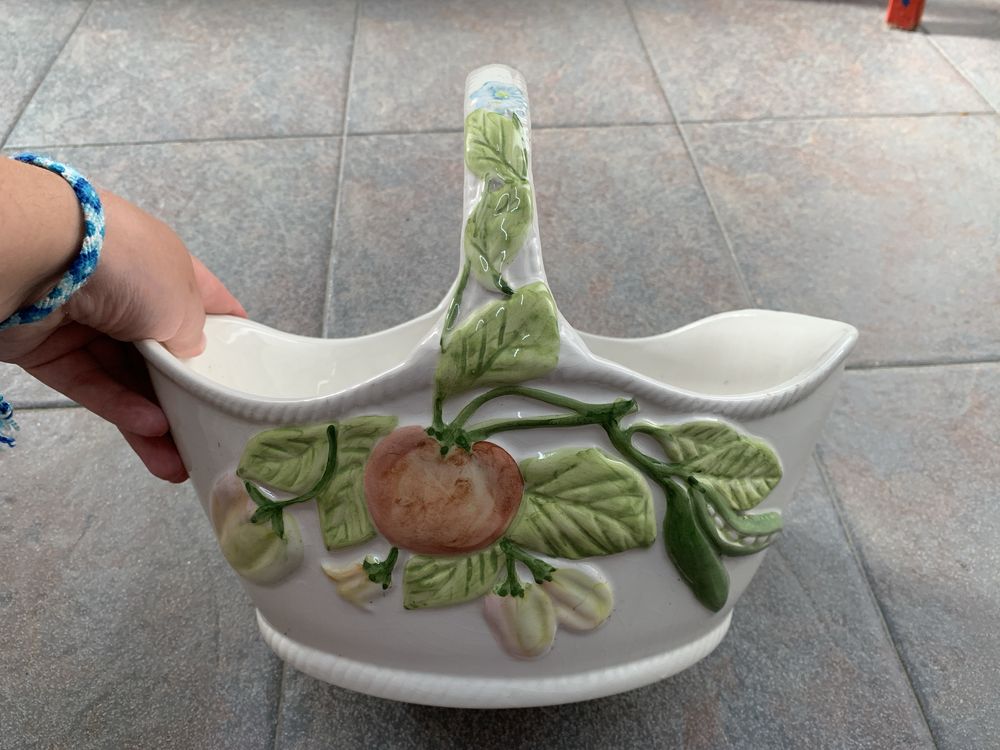 2 fruteiras de louça