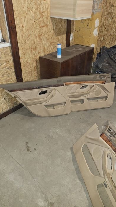 Продам задний кожаный диван на BMW E39 + 4 дверные карты кремовая кожа